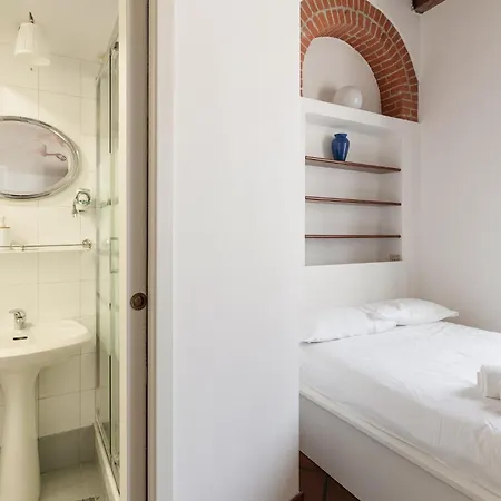 Guesthost - Comfy Navigli Lejlighed