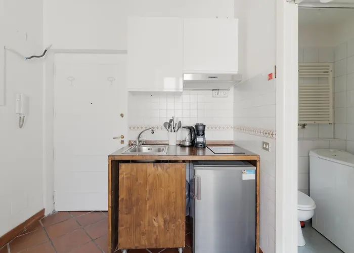 Guesthost - Comfy Navigli Apartment Mailand