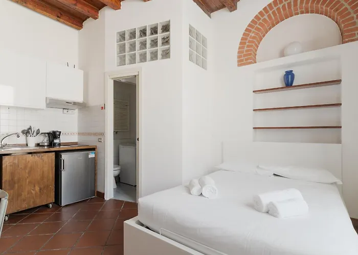 Apartment Guesthost - Comfy Navigli